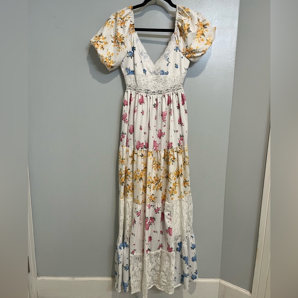 Floral Maxi Dress with Short Sleeves